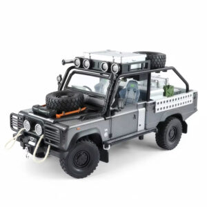 1:24 scale alloy Diecast Range Rover Defender 110 Simulation Car Model with Sound and light functions, collectible metal toy vehicle.
